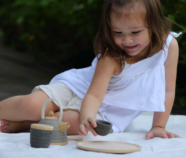 >Plan Toys - Classic Tea Set