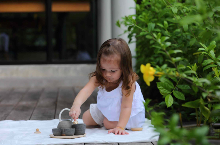 >Plan Toys -  Classic Tea Set