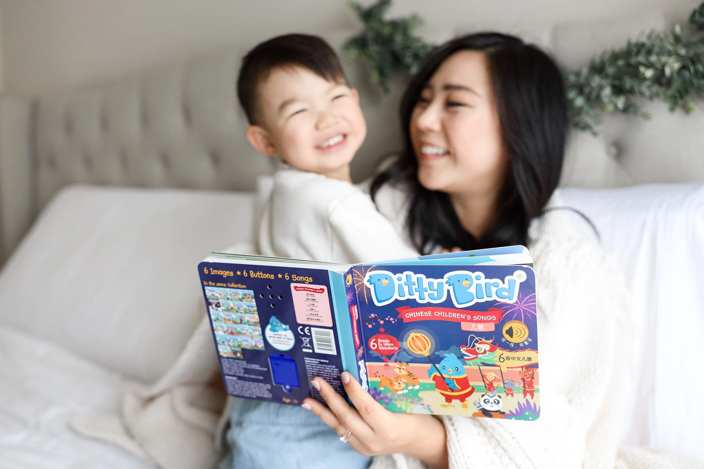 Ditty Bird Bilingual Book | Learning Chinese Kid's Songs 儿歌